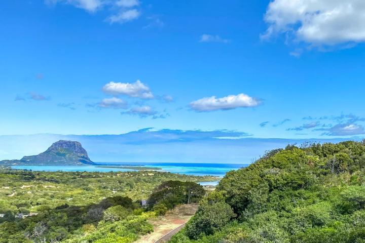 TAMARIN – SANS FRAIS D'AGENCE – Appartement 3 chambres avec vue imprenable sur l'ocean à vendre