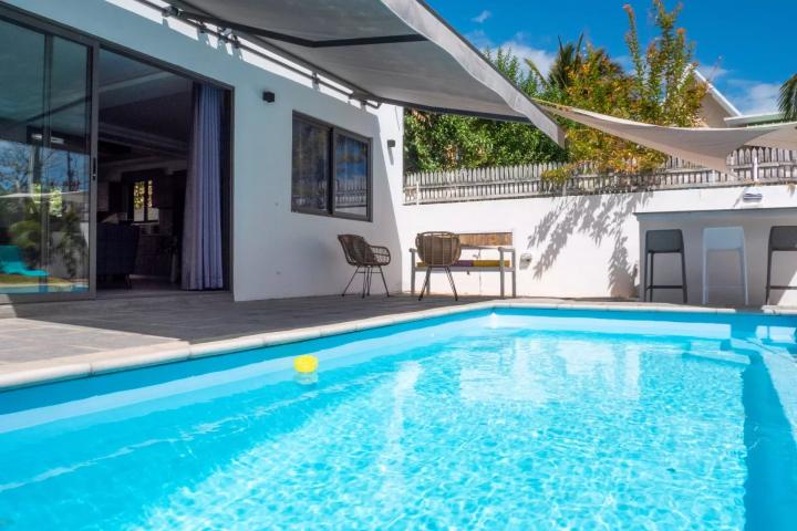 TAMARIN - modern 4-bedroom villa with pool