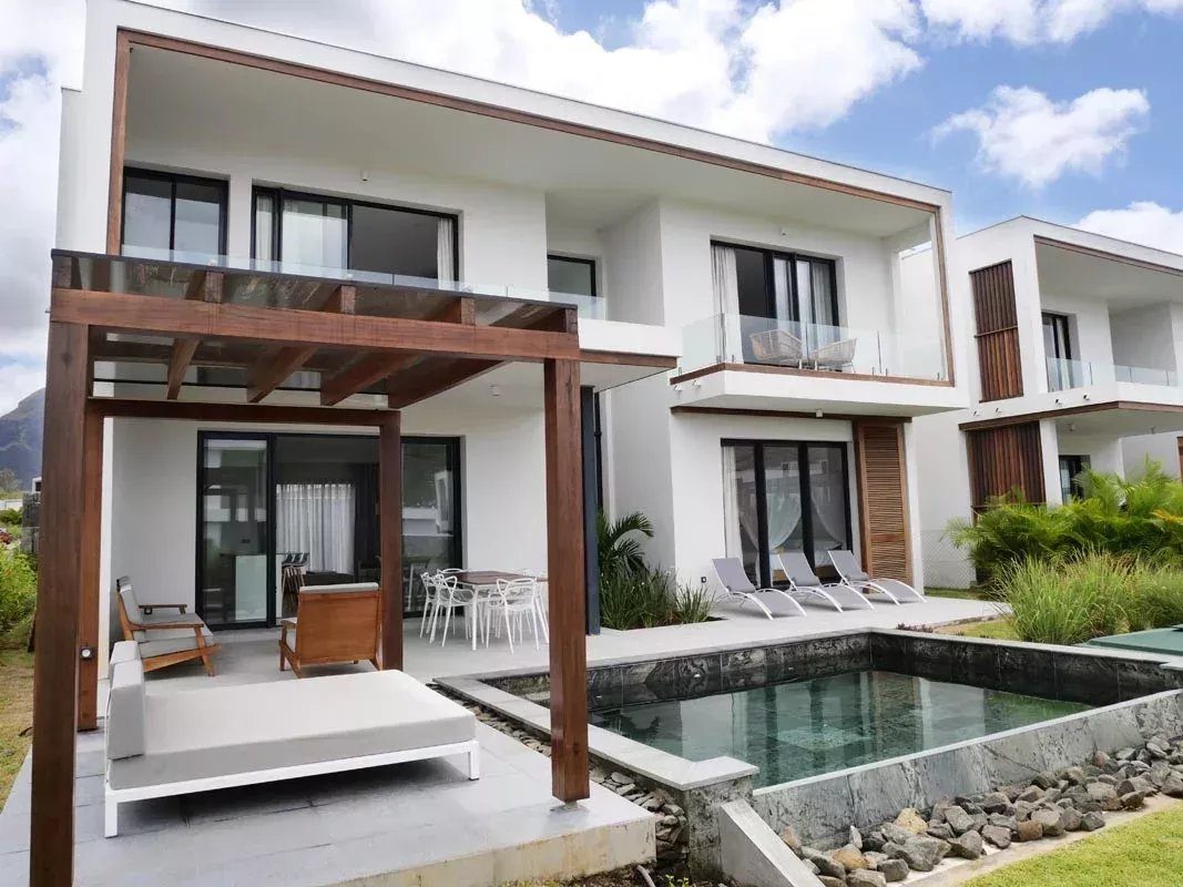 TAMARIN – Modern 3-bedroom villa with pool for long-term rental