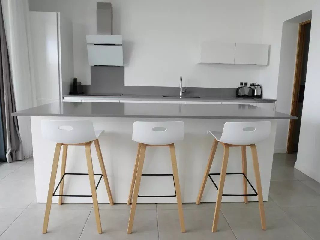 TAMARIN – Modern 3-bedroom villa with pool for long-term rental