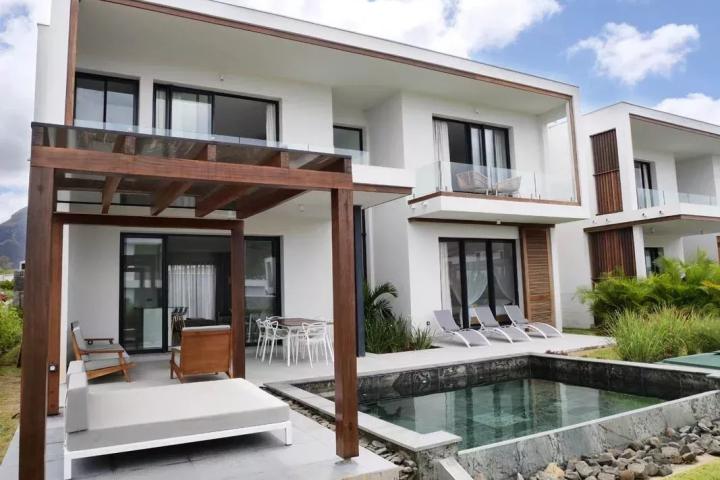 TAMARIN – Villa moderne de 3 chambres avec piscine à la location long terme