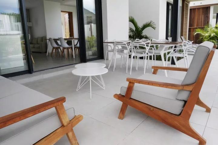 TAMARIN – Villa moderne de 3 chambres avec piscine à la location long terme