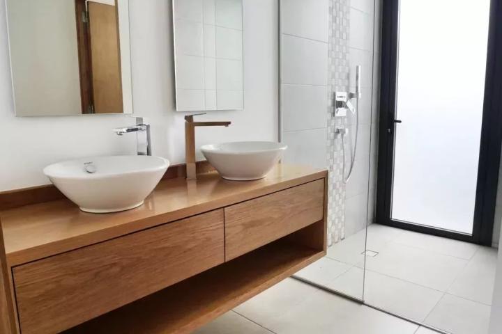 TAMARIN – Villa moderne de 3 chambres avec piscine à la location long terme
