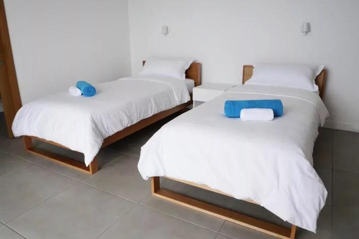 TAMARIN – Villa moderne de 3 chambres avec piscine à la location long terme