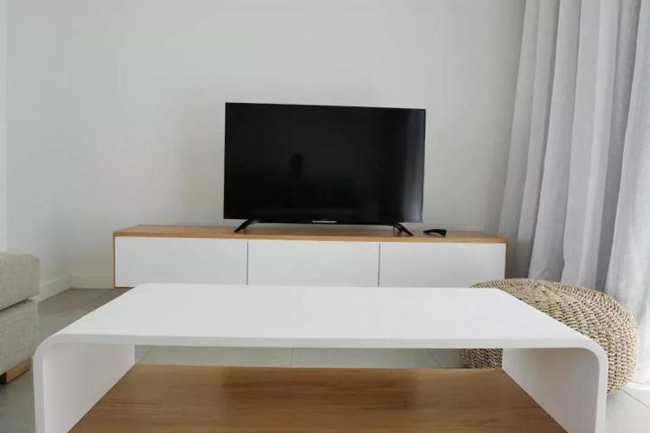 TAMARIN – Villa moderne de 3 chambres avec piscine à la location long terme