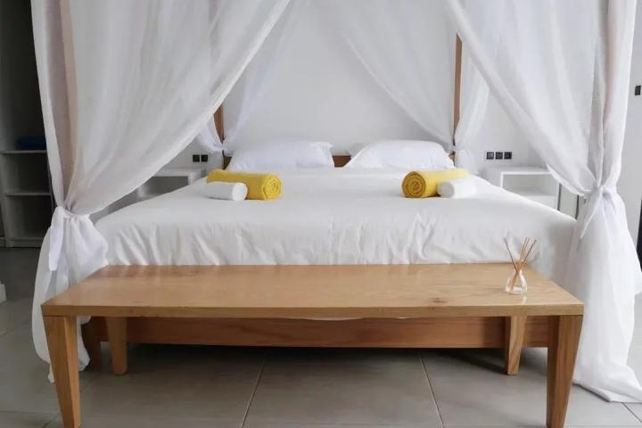 TAMARIN – Villa moderne de 3 chambres avec piscine à la location long terme