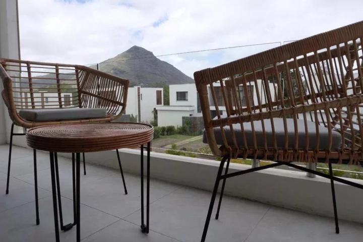 TAMARIN – Villa moderne de 3 chambres avec piscine à la location long terme