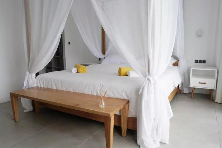 TAMARIN – Villa moderne de 3 chambres avec piscine à la location long terme