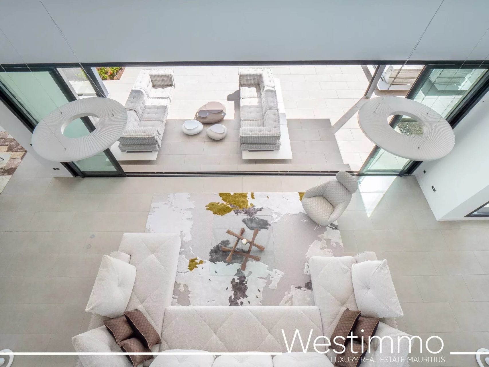 TAMARIN – Villa contemporaine de prestige sur 2500 m² en résidence sécurisée à vendre