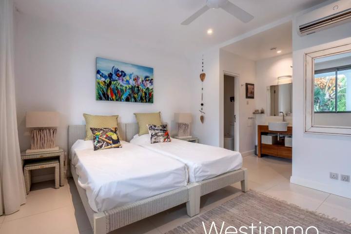 TAMARIN - dream apartment with stunning marina view