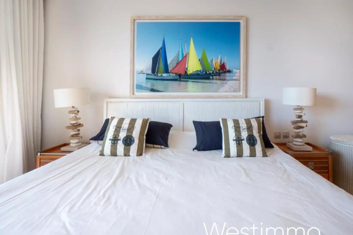 TAMARIN - dream apartment with stunning marina view