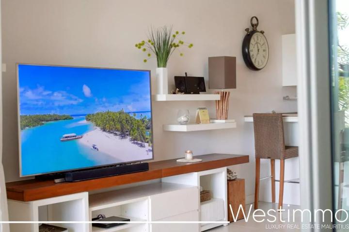 TAMARIN - dream apartment with stunning marina view