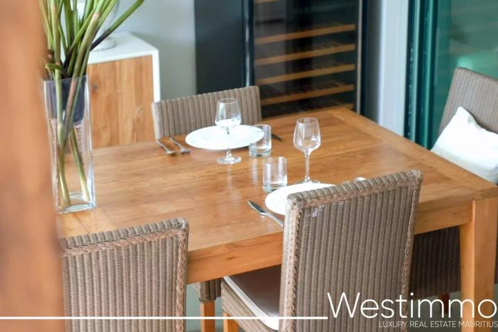 TAMARIN - dream apartment with stunning marina view
