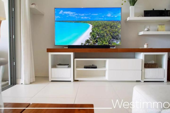 TAMARIN - dream apartment with stunning marina view