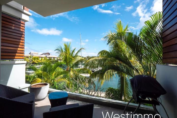 TAMARIN - dream apartment with stunning marina view