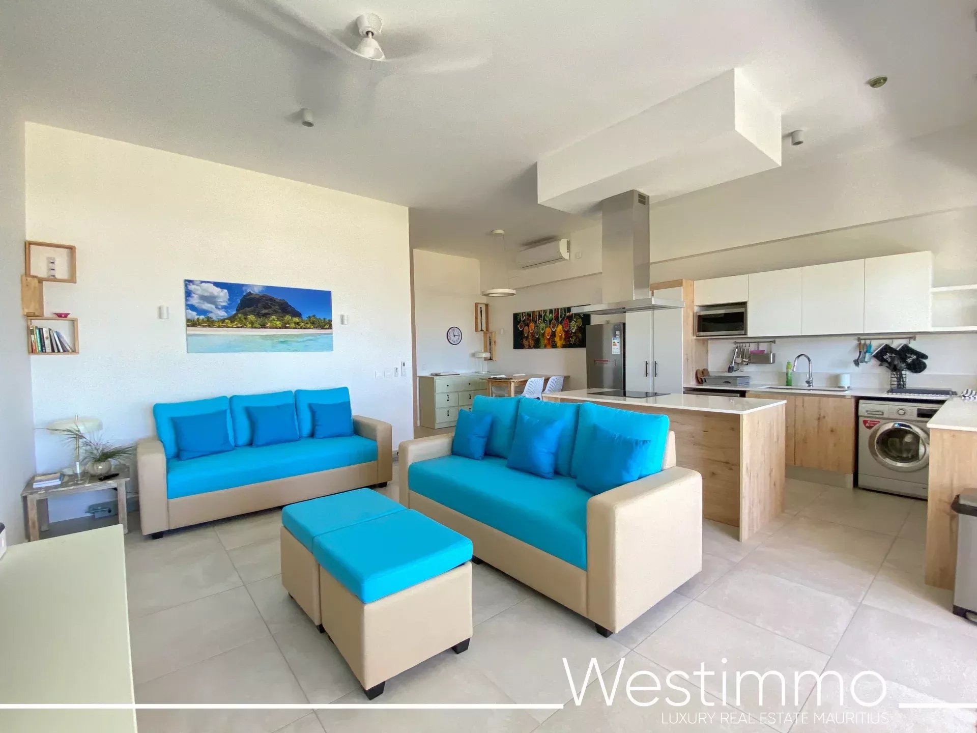GRAND GAUBE - magnificent new modern apartment by the lagoon