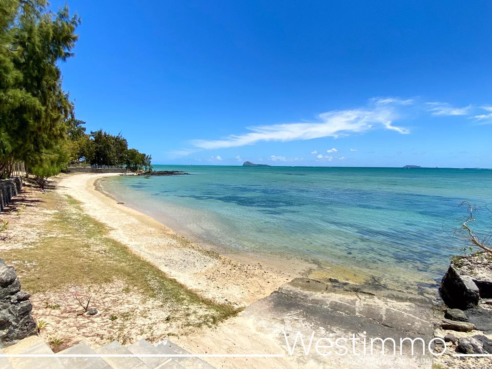 GRAND GAUBE – Magnifique appartement neuf et moderne au bord du lagon