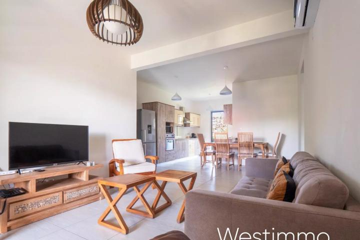 2-bedroom apartment with office to rent in Flic en Flac