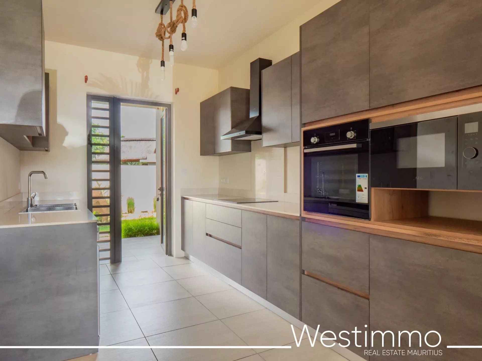 FLIC EN FLAC – Appartement moderne de 3 chambres en location long terme
