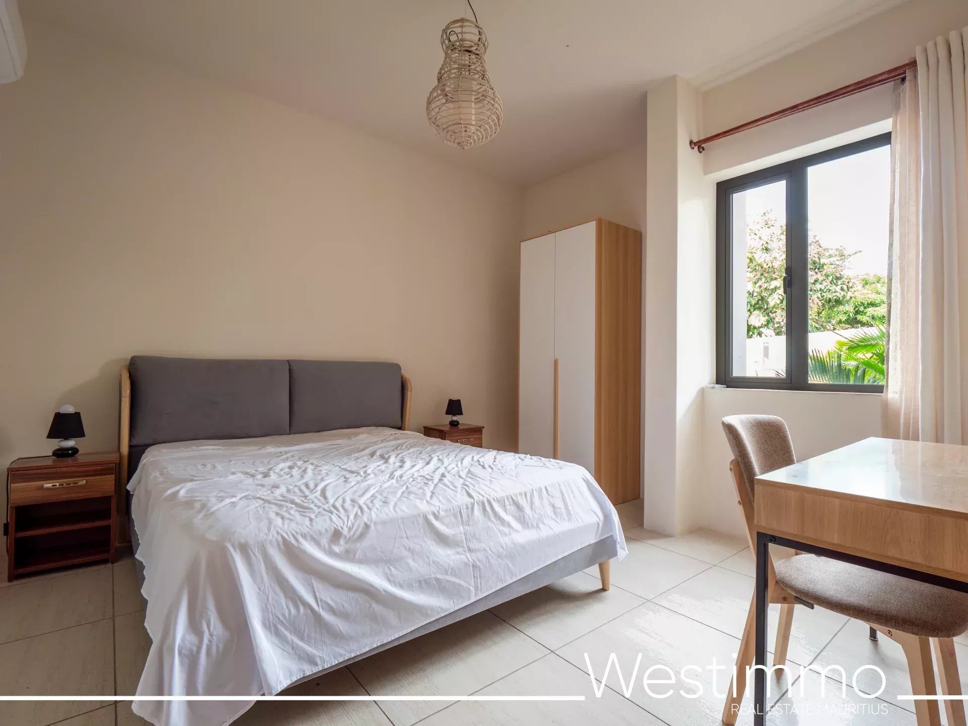 FLIC EN FLAC – Appartement moderne de 3 chambres en location long terme