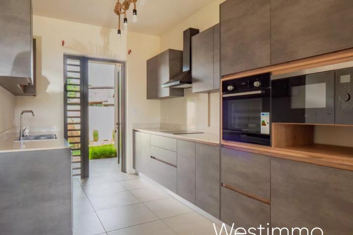 FLIC EN FLAC – Appartement moderne de 3 chambres en location long terme