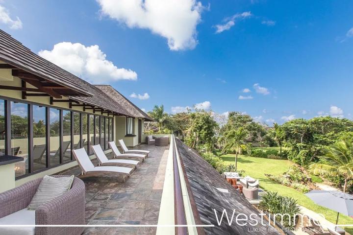 Villa d'Exception avec Vue Panoramique à vendre à Beau Champ