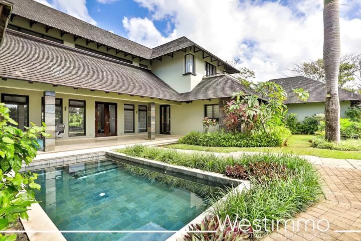 Villa d'Exception avec Vue Panoramique à vendre à Beau Champ
