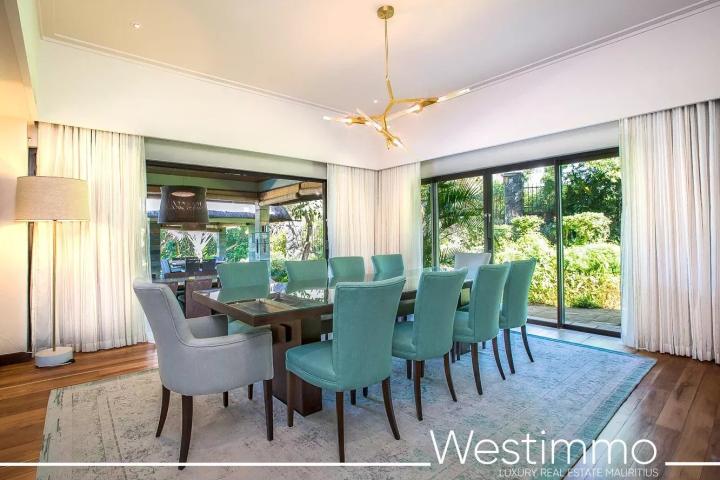 Villa d'Exception avec Vue Panoramique à vendre à Beau Champ