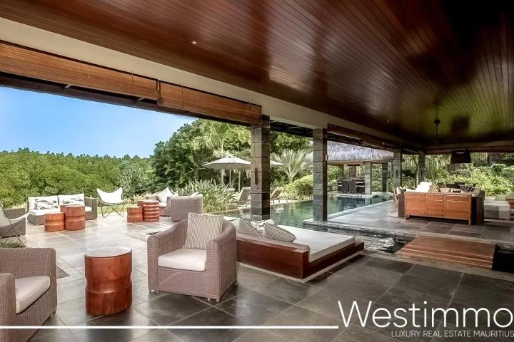 Villa d'Exception avec Vue Panoramique à vendre à Beau Champ