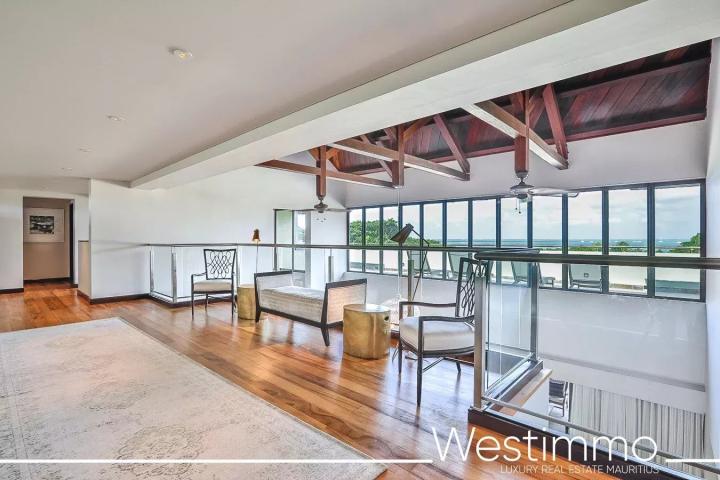 Villa d'Exception avec Vue Panoramique à vendre à Beau Champ