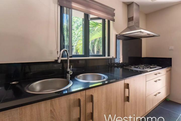RIVIERE NOIRE – Propriété avec deux villas sur 3000 m² à vendre