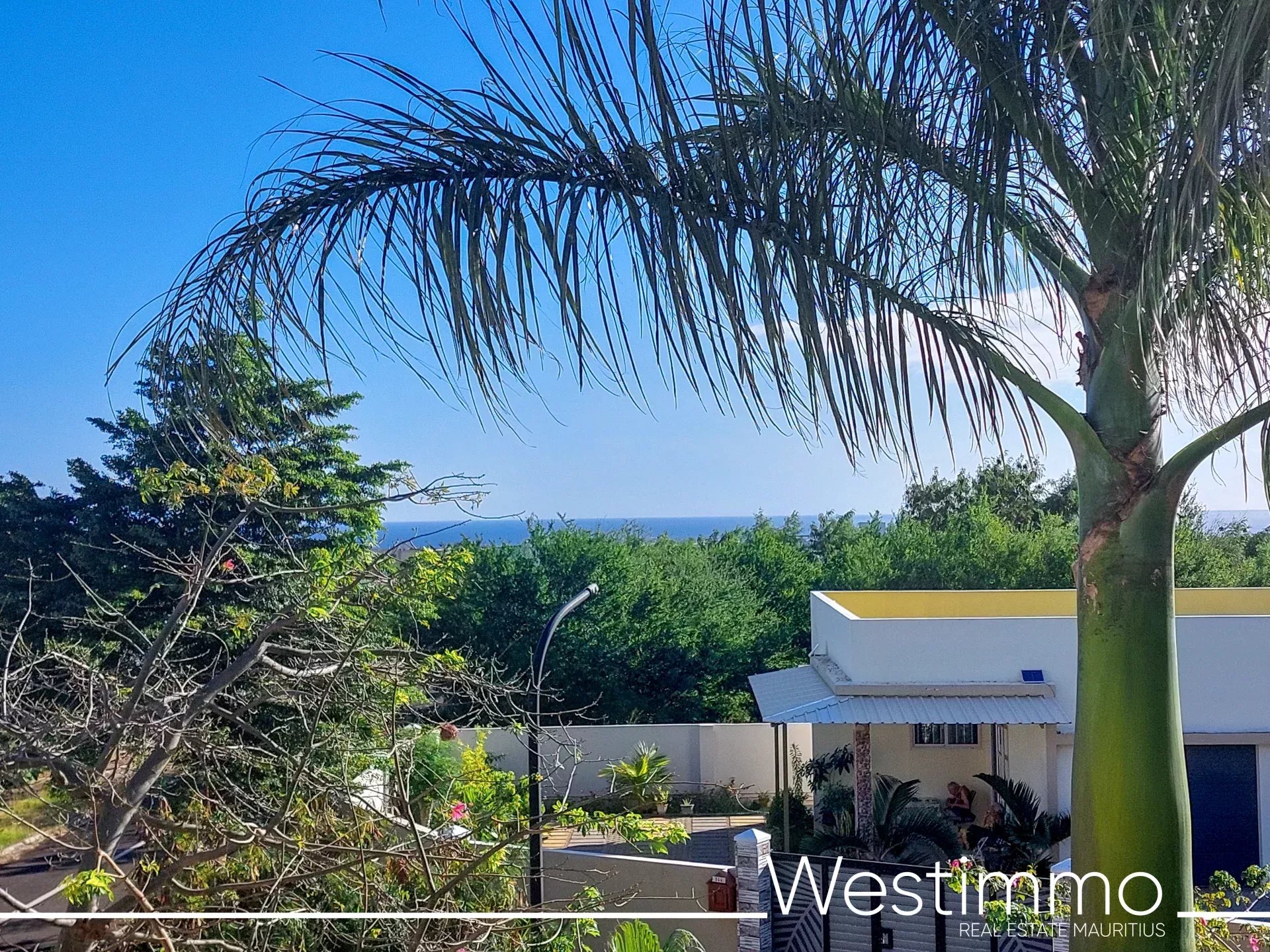 FLIC EN FLAC - cosy, spacious 3-bedroom apartment for long-term rental