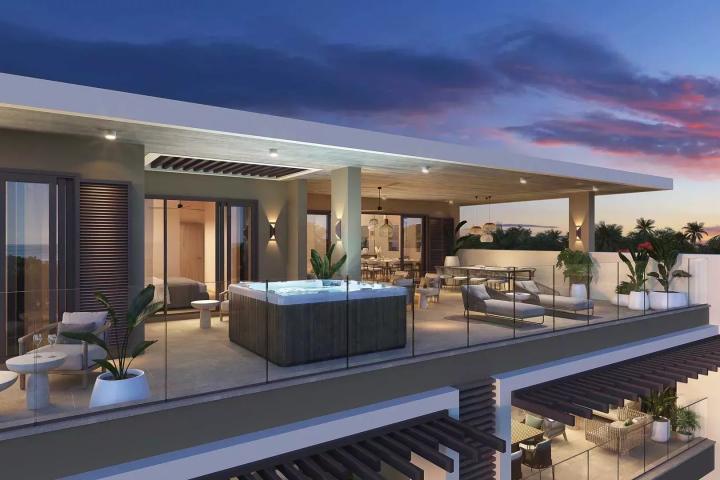Penthouse avec piscine privée et vues panoramiques à 180° sur l'océan à vendre à Haute Rive