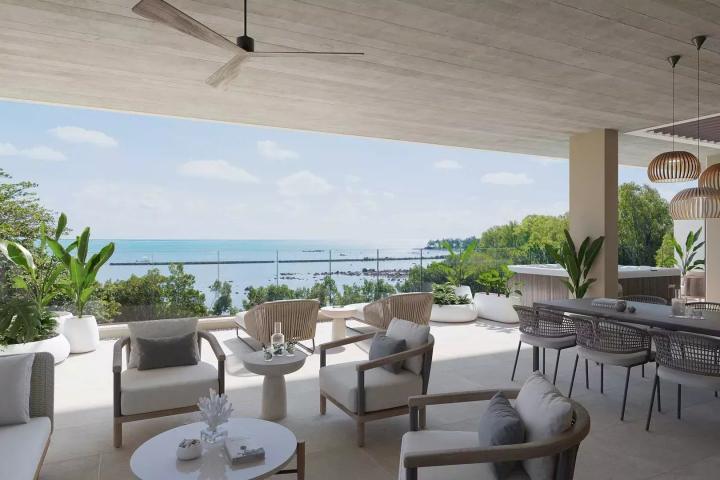 Penthouse with private pool and 180-degree panoramic ocean views