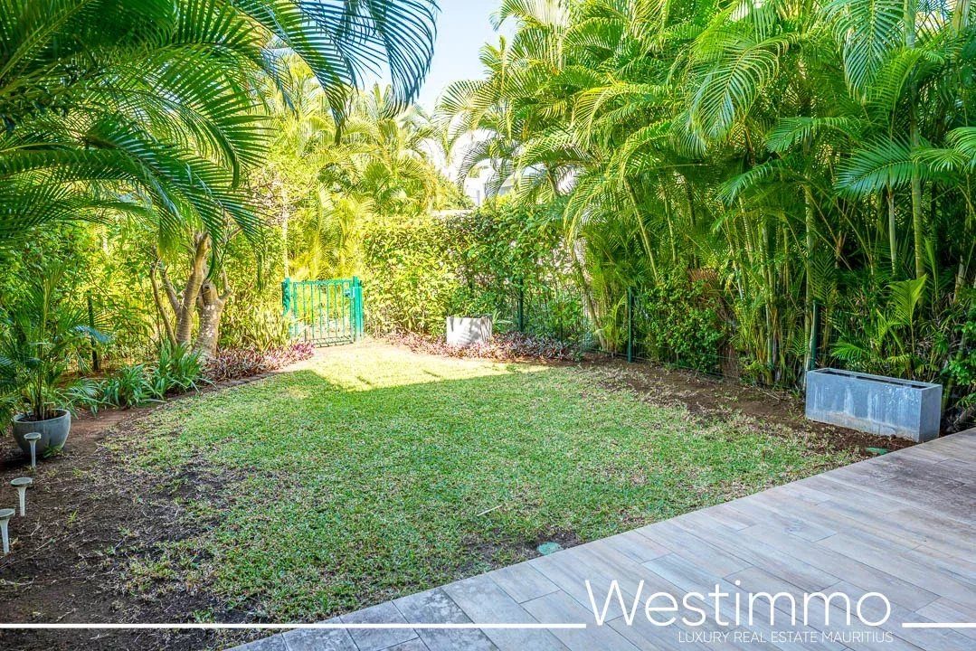Villa 3 chambres meublé avec jardin, vue mer et proche des commerces à vendre à Haute Rive