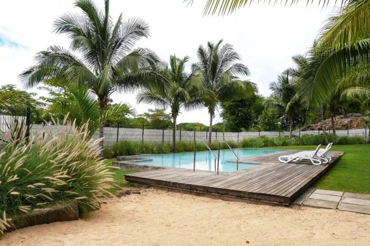 Appartement meublé 3 chambres avec jardin à vendre à Tamarin