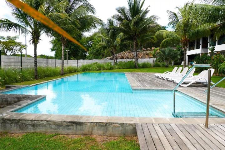 Appartement meublé 3 chambres avec jardin à vendre à Tamarin