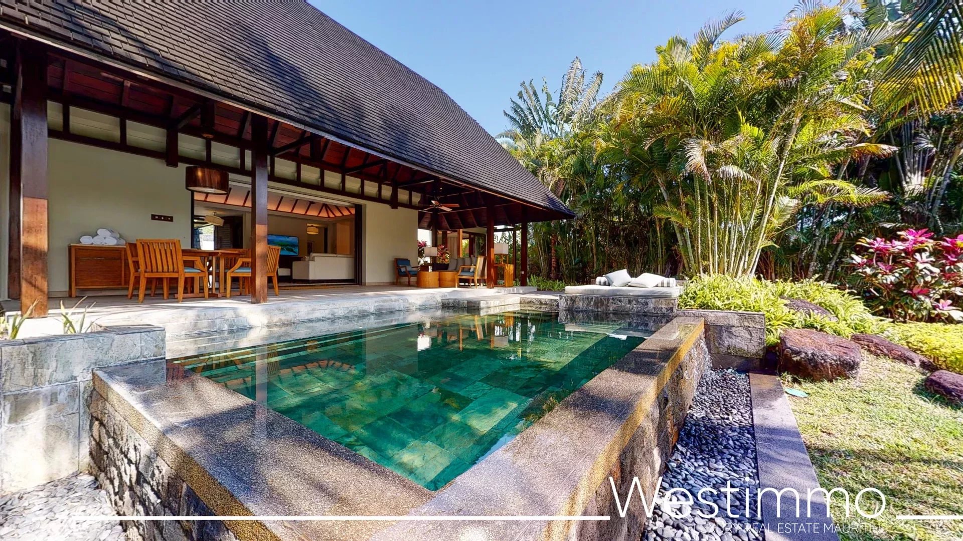 Magnifique villa suite rénovée avec piscine privée et vue mer dans un complex 5 etoiles