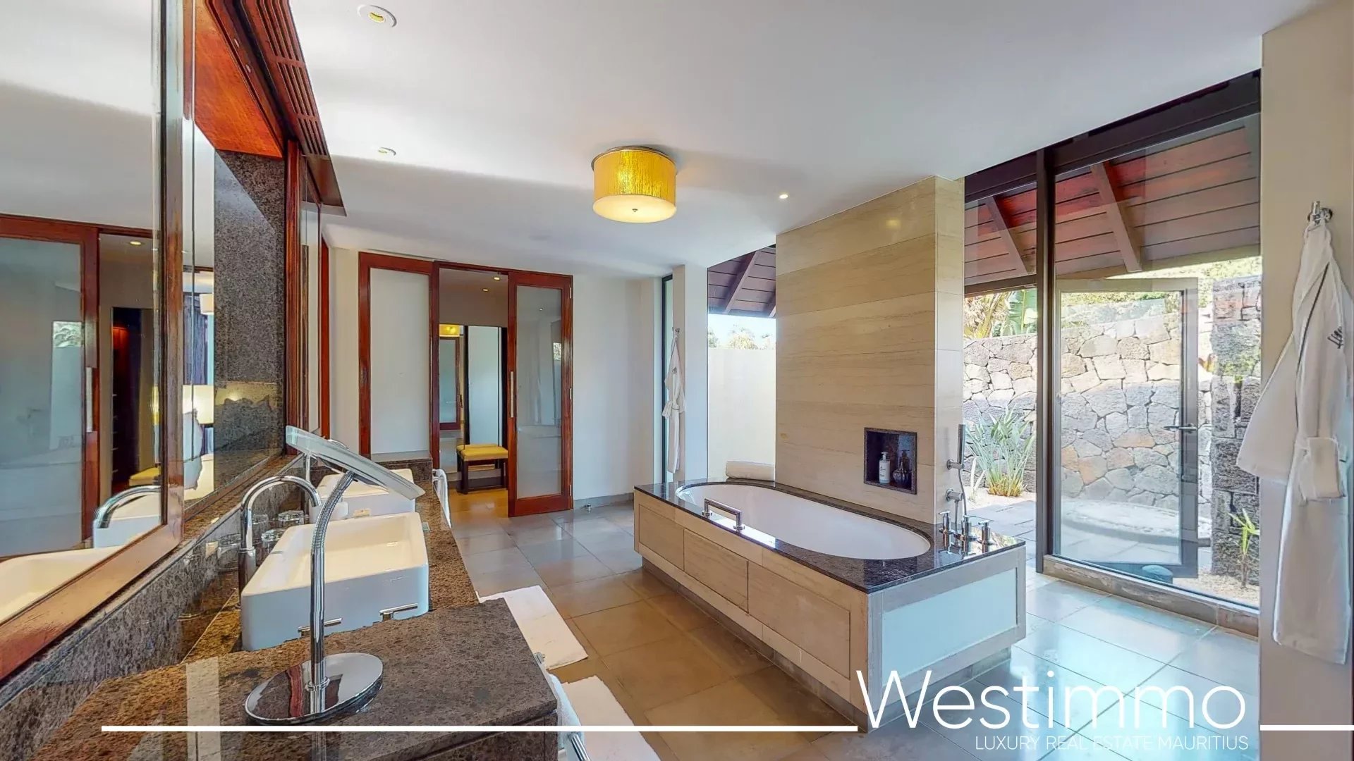 Magnifique villa suite rénovée avec piscine privée et vue mer dans un complex 5 etoiles