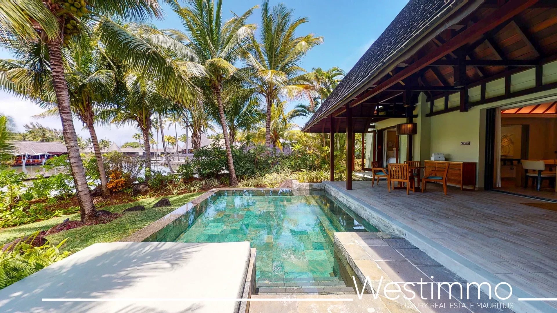 Magnifique villa suite rénovée avec piscine privée et vue mer dans un complex 5 etoiles