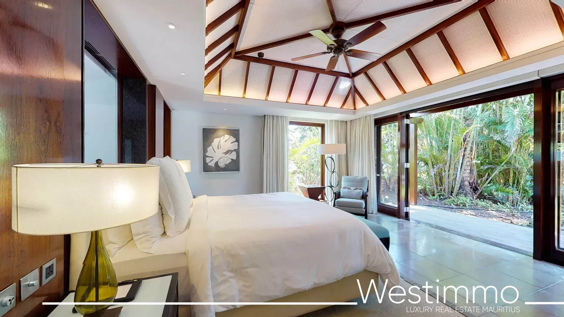 Magnifique villa suite rénovée avec piscine privée et vue mer dans un complex 5 etoiles