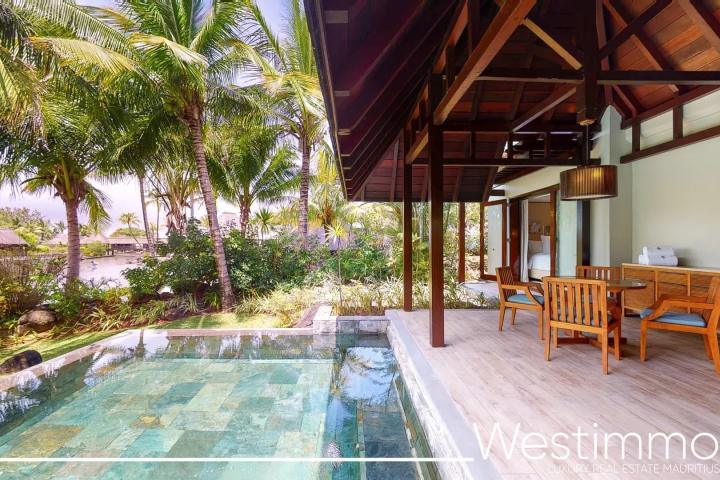 Magnifique villa suite rénovée avec piscine privée et vue mer dans un complex 5 etoiles à vendre à Beau Champ