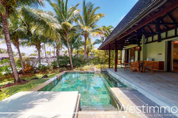 Magnifique villa suite rénovée avec piscine privée et vue mer dans un complex 5 etoiles à vendre à Beau Champ