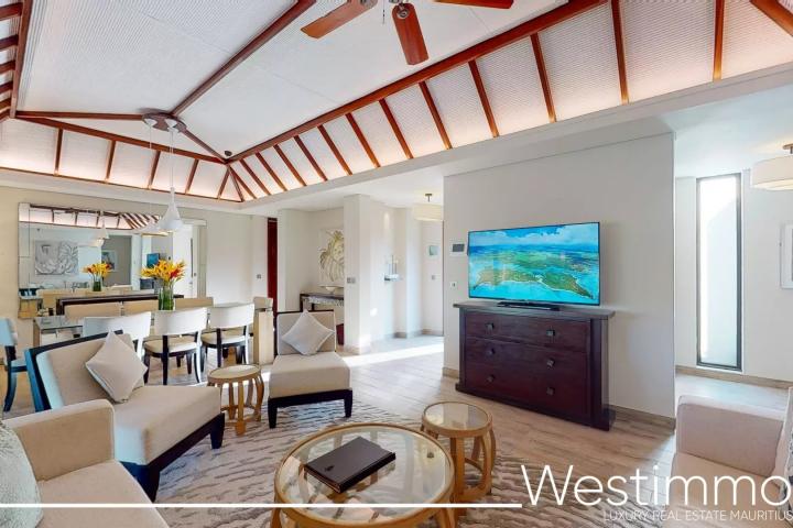 Magnifique villa suite rénovée avec piscine privée et vue mer dans un complex 5 etoiles à vendre à Beau Champ