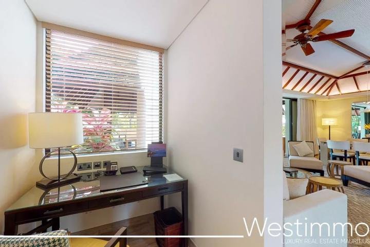Magnifique villa suite rénovée avec piscine privée et vue mer dans un complex 5 etoiles à vendre à Beau Champ