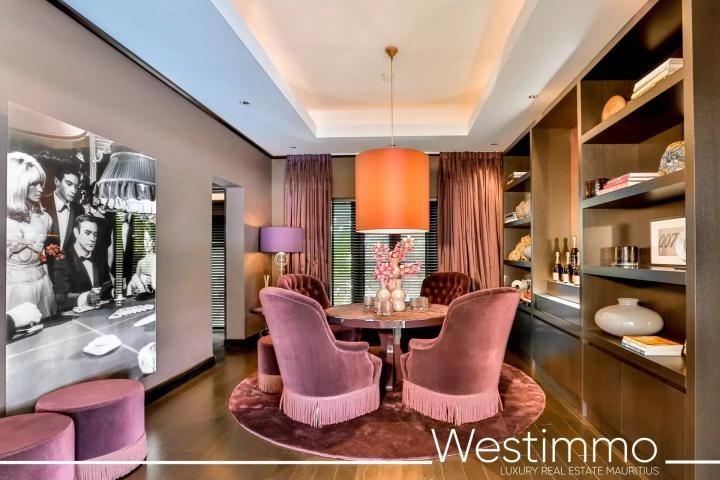 Villa de 485 m² et 5 suites avec vue golf à vendre à Beau Champ
