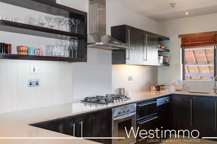 BEAU CHAMP – Appartement de 164m² avec piscine privée et 2 chambres à vendre