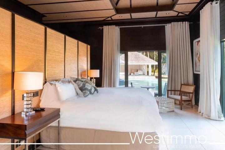 Villa d'exception de 6 chambres avec piscine sur vaste terrain paysagé à vendre à Beau Champ