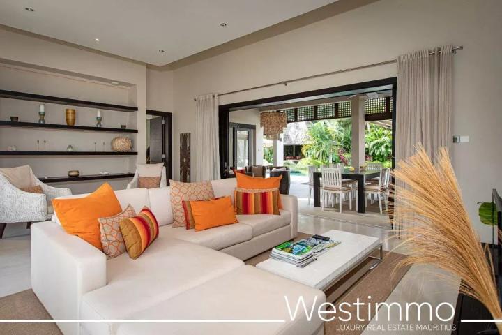 Villa de 415 m² avec vue sur le lagon à vendre à Beau Champ