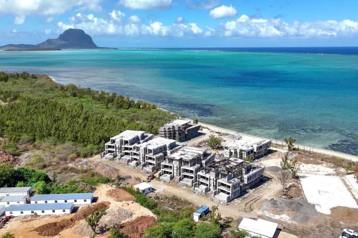 Appartement à vendre à Rivière Noire avec 3 chambres et piscine commune de 255m²